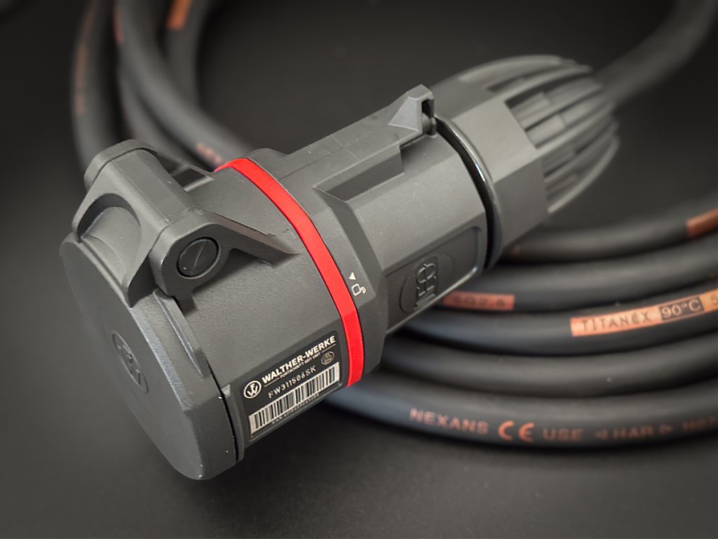 ELSYFLEX TN54015 CEE prodlužovací kabel NEO 32A 5P 400V IP54, TITANEX H07RN-F 5G4 mm², 15 m ELSYFLEX TN54015 CEE prodlužovací kabel NEO 32A 5P 400V IP54, TITANEX H07RN-F 5G4 mm², 15 m